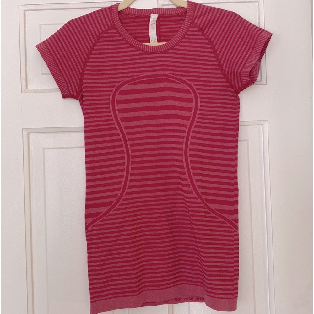 Lululemon Run Swiftly short sleeve shirt, size 6